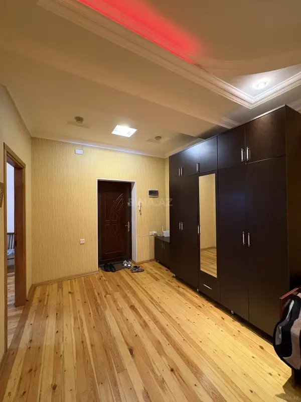 Satılır 2 otaqlı mənzil 80 m²