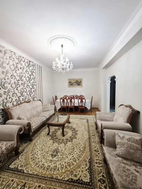 Satılır 3 otaqlı mənzil 110 m²