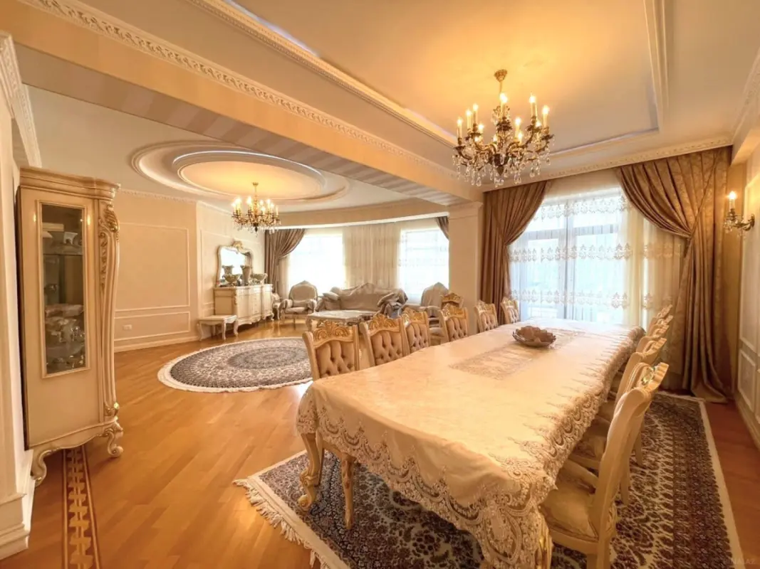Satılır 3 otaqlı mənzil 170 m²