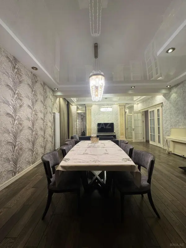 Kirayə verilir 3 otaqlı mənzil 180 m²
