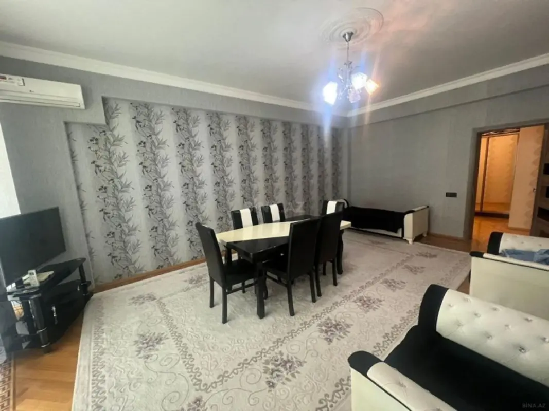 Kirayə verilir 2 otaqlı mənzil 100 m²
