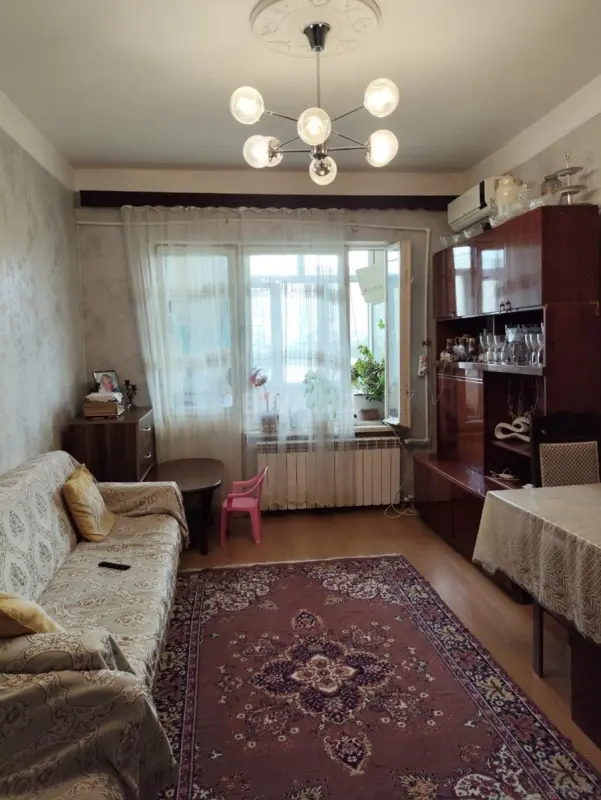 Satılır 4 otaqlı mənzil 110 m²