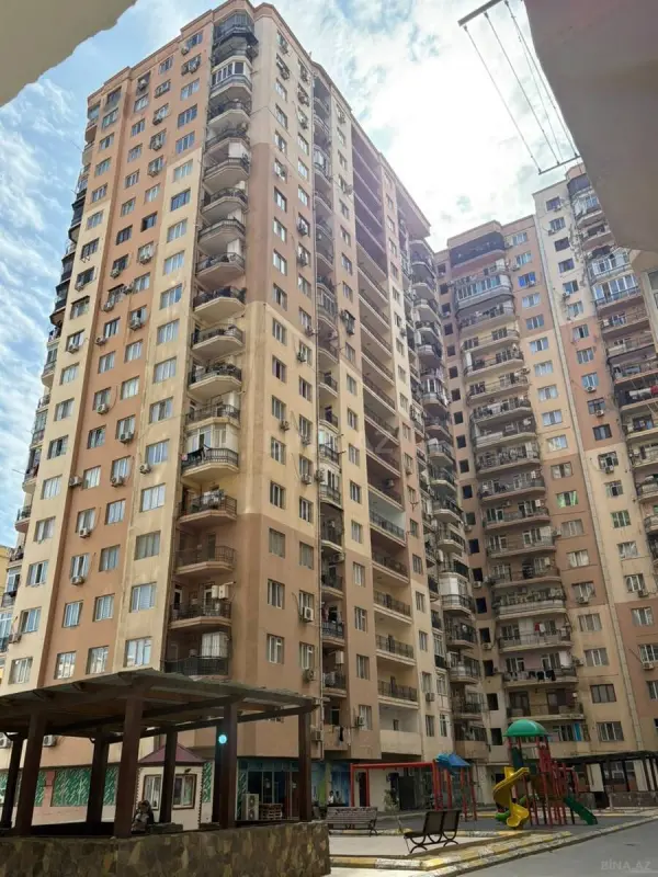 Satılır 2 otaqlı mənzil 63 m²