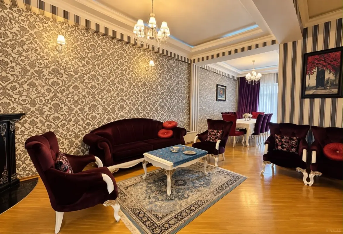 Satılır 4 otaqlı mənzil 140 m²