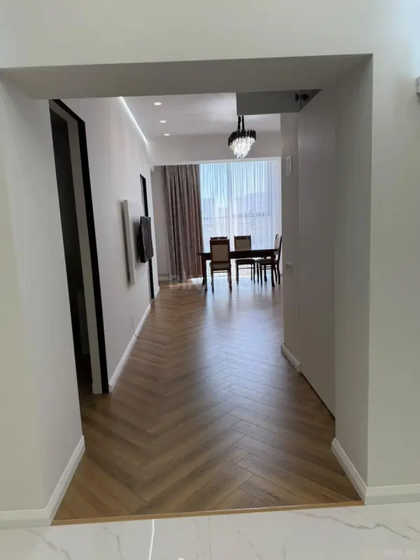 Kirayə verilir 2 otaqlı mənzil 75 m²