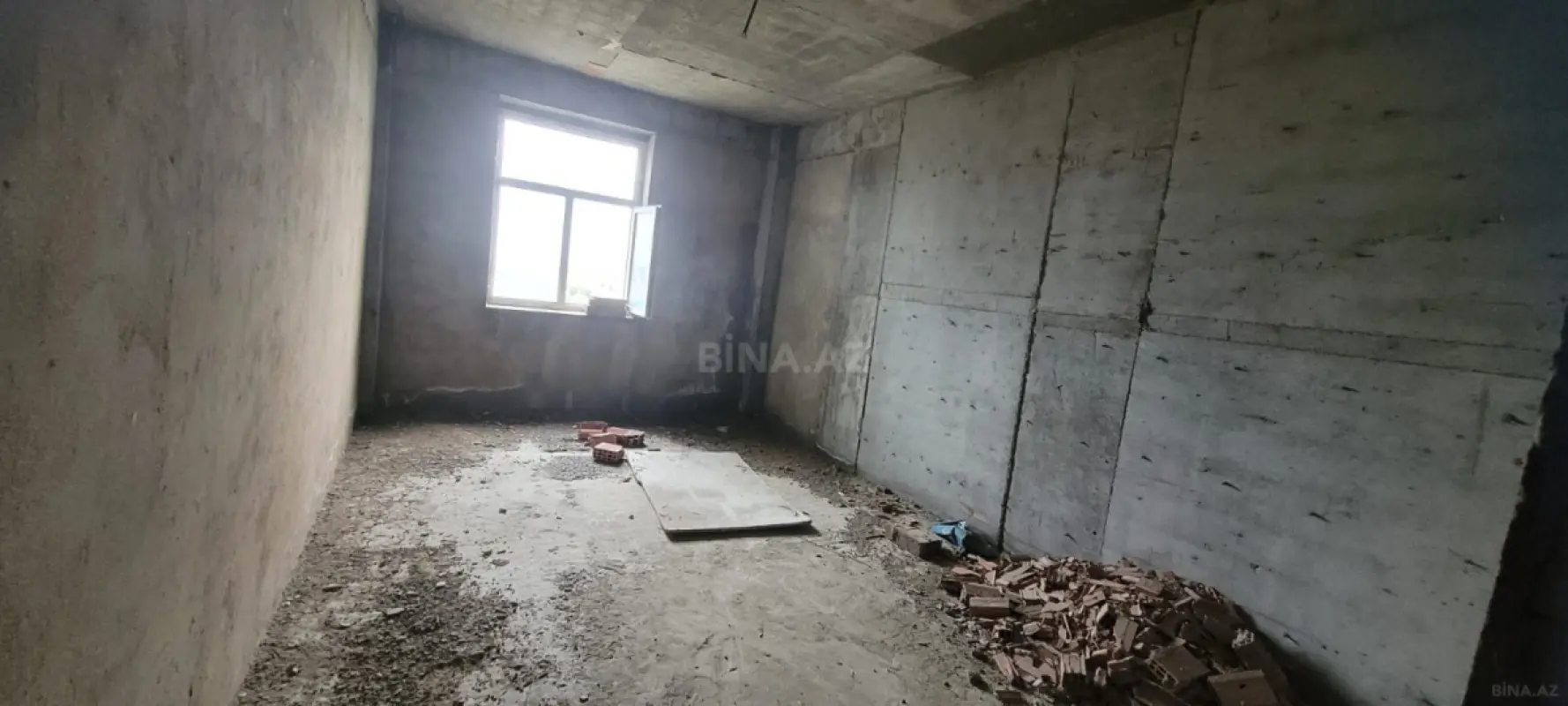 Satılır 3 otaqlı mənzil 118 m²