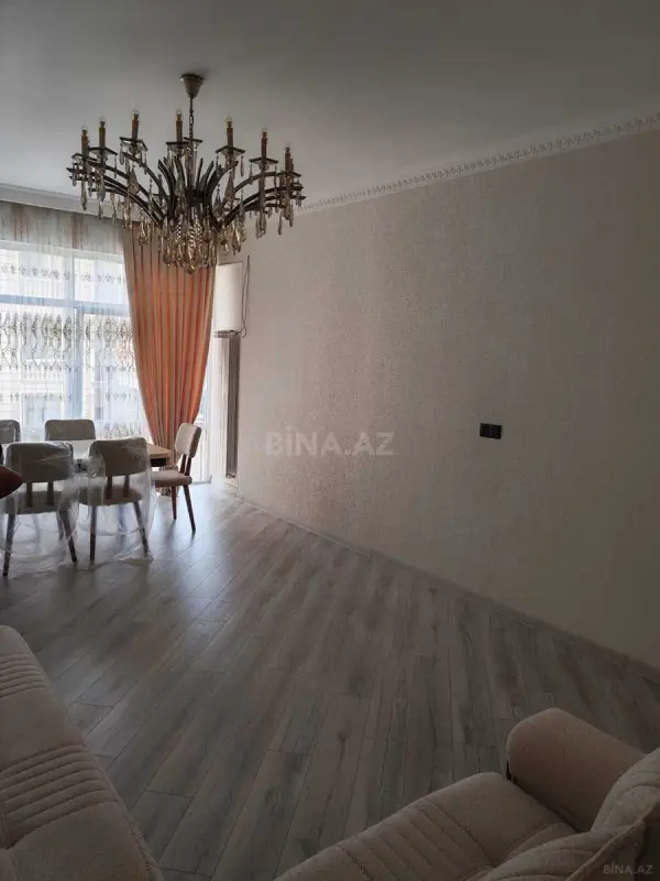Kirayə verilir 3 otaqlı mənzil 156 m²