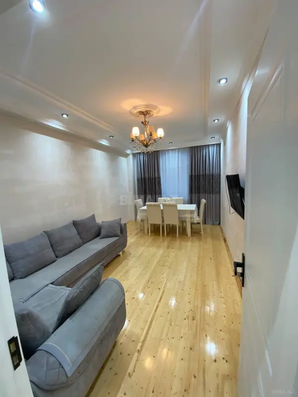 Satılır 2 otaqlı mənzil 70 m²