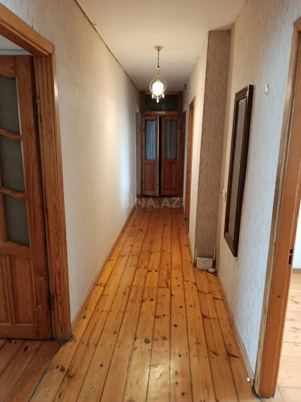 Satılır 4 otaqlı mənzil 76 m²