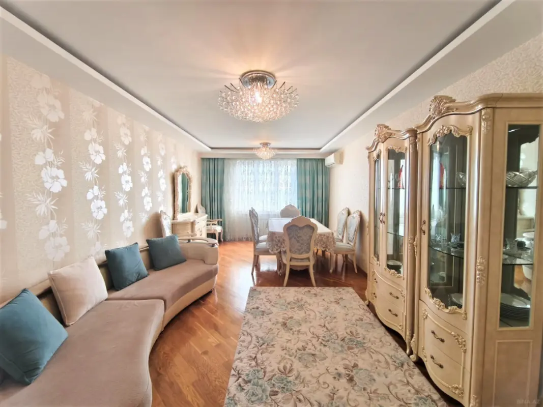 Satılır 3 otaqlı mənzil 120 m²