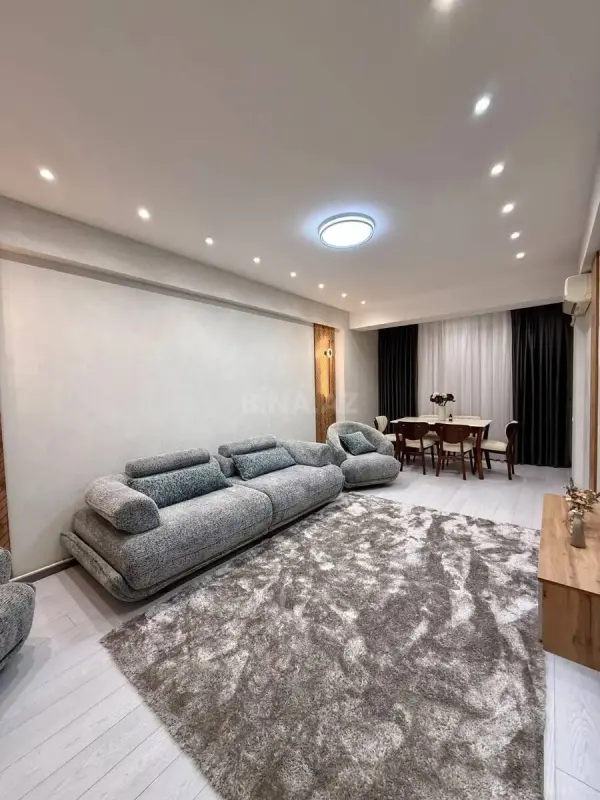 Satılır 2 otaqlı mənzil 70 m²