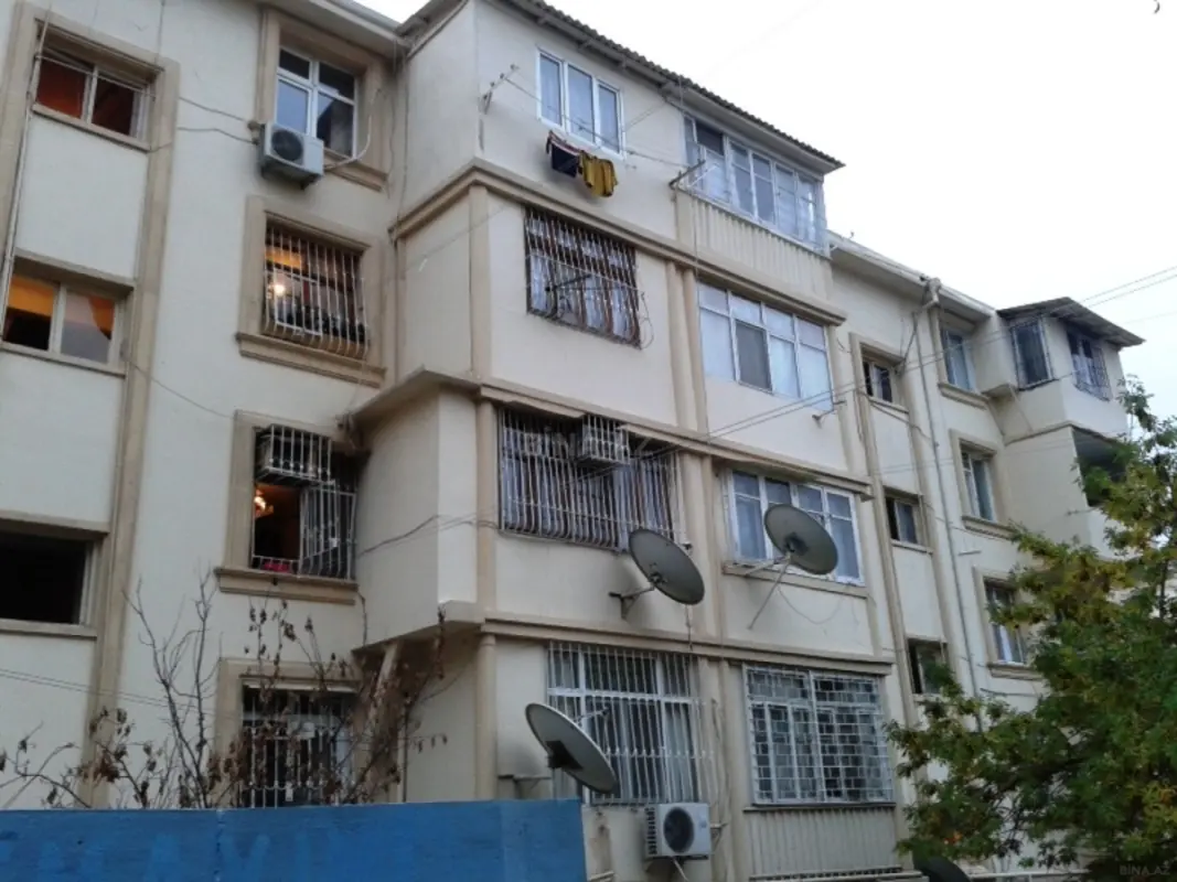 Satılır 3 otaqlı mənzil 37 m²
