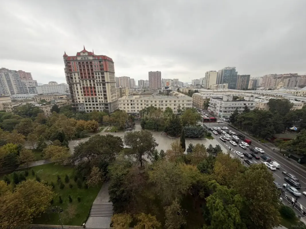 Satılır 2 otaqlı mənzil 72 m²