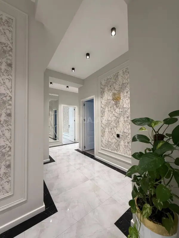 Satılır 3 otaqlı mənzil 105 m²