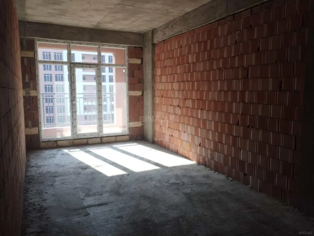 Satılır 2 otaqlı mənzil 74 m²