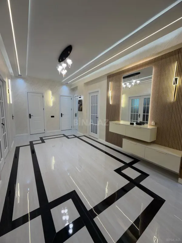 Satılır 3 otaqlı mənzil 125 m²