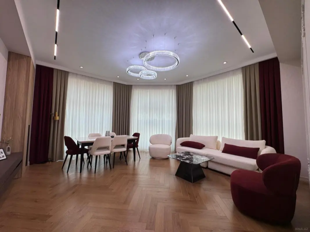 Satılır 3 otaqlı mənzil 127 m²