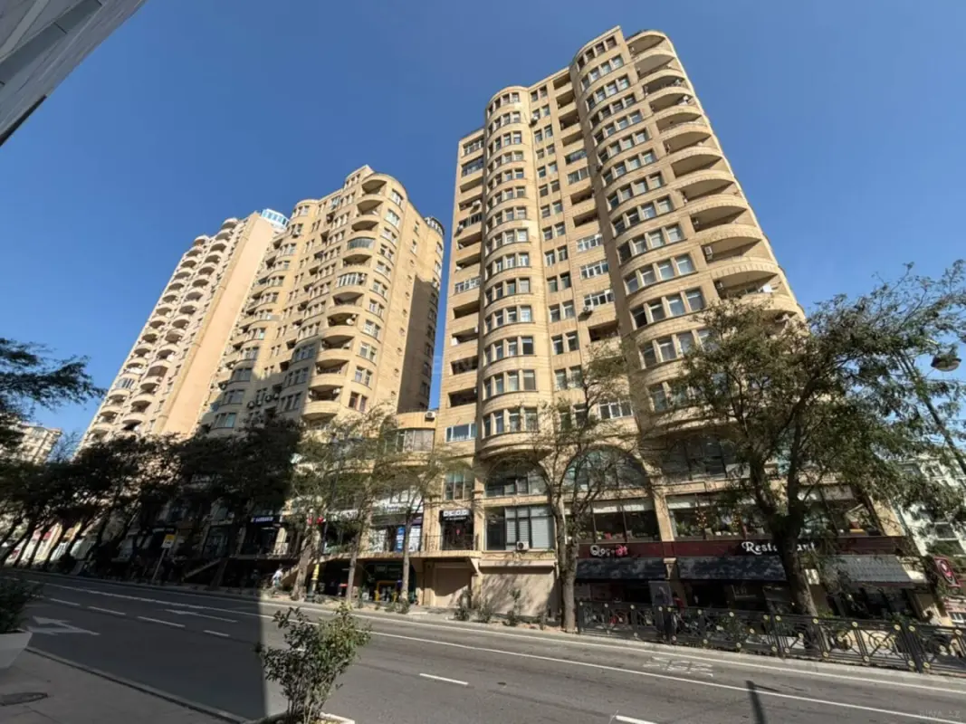 Kirayə verilir 3 otaqlı mənzil 125 m²