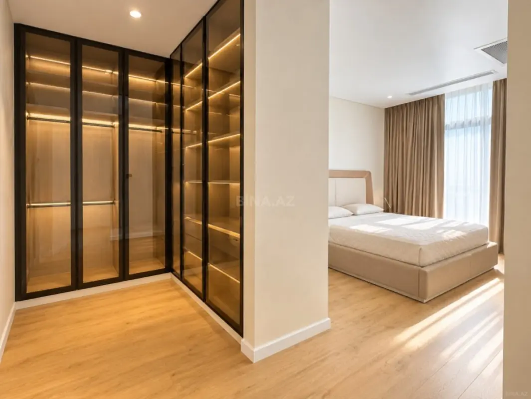 Satılır 4 otaqlı mənzil 148.8 m²