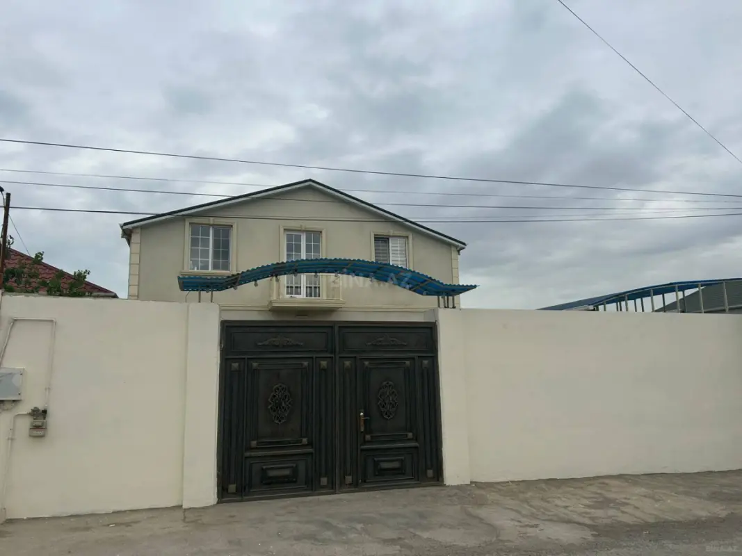 Satılır 6 otaqlı həyət evi 363 m²