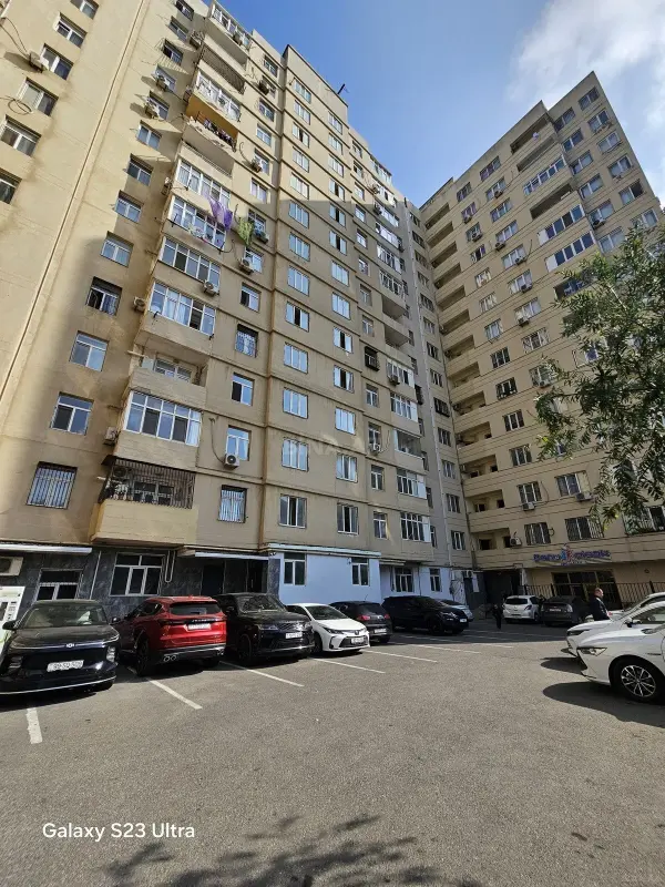 Satılır 3 otaqlı mənzil 107 m²