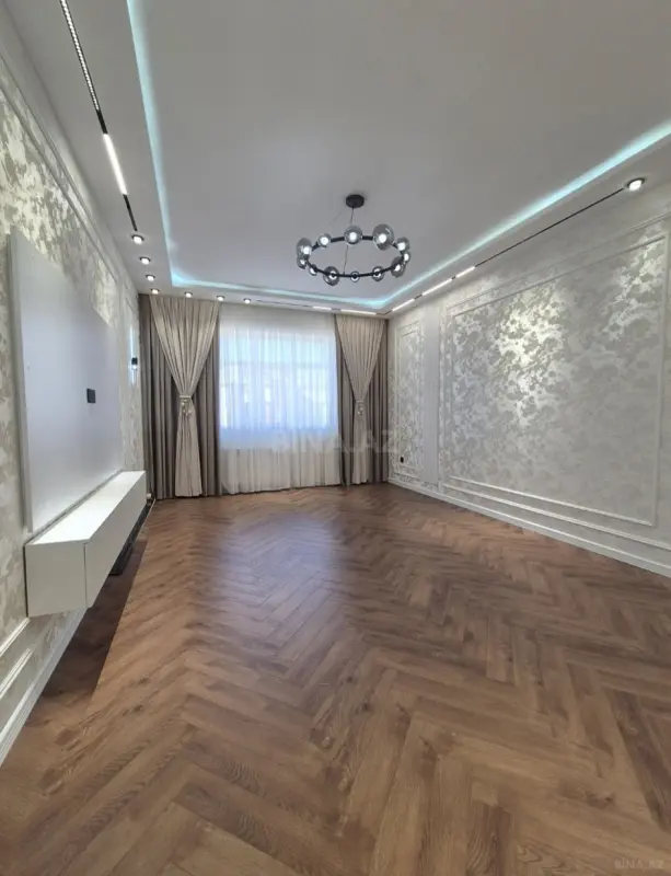 Satılır 3 otaqlı mənzil 115 m²