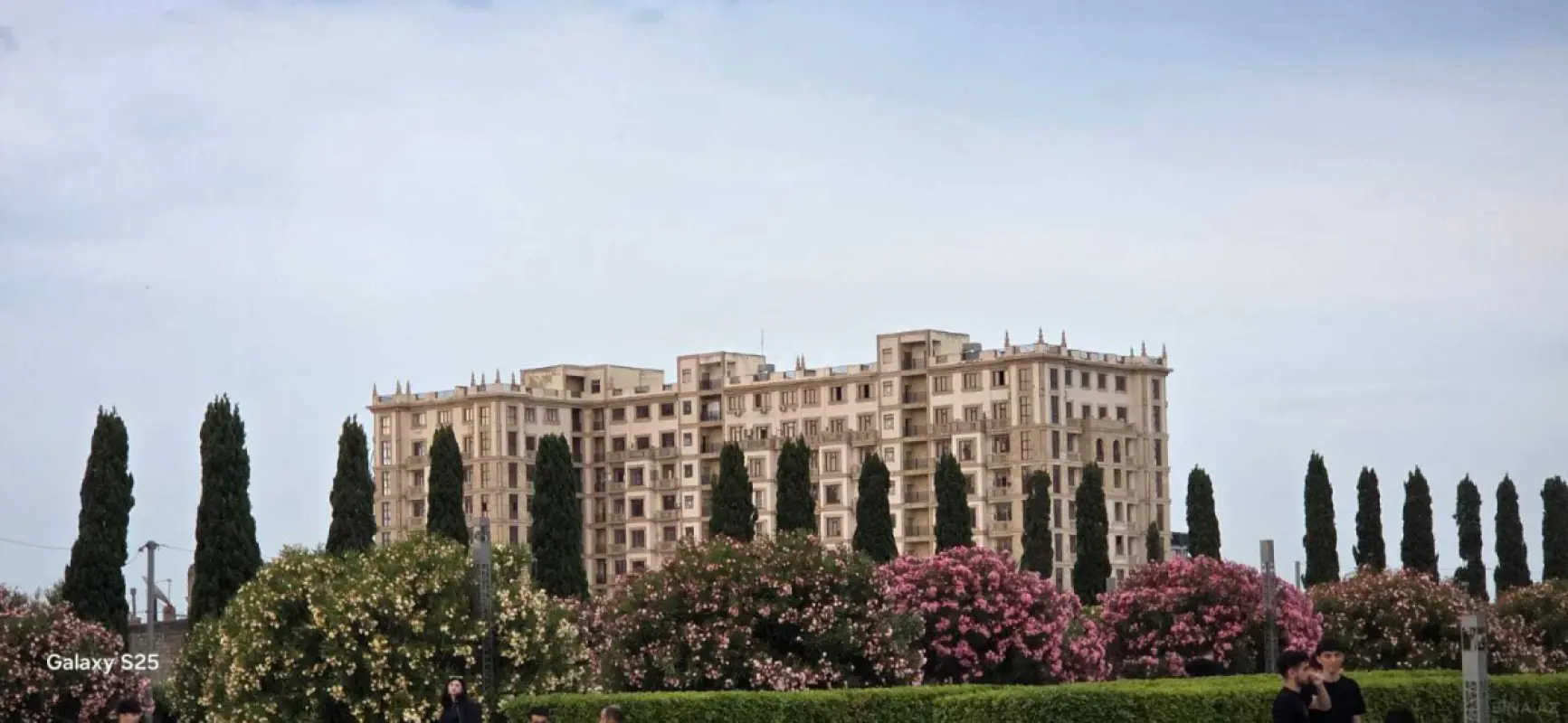 Satılır 3 otaqlı mənzil 146 m²
