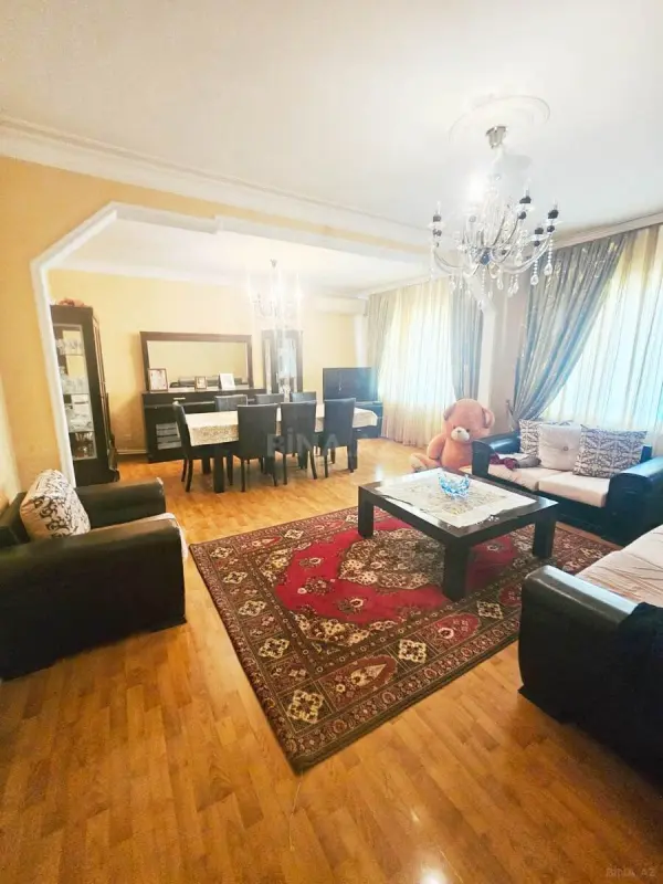 Satılır 5 otaqlı mənzil 127 m²