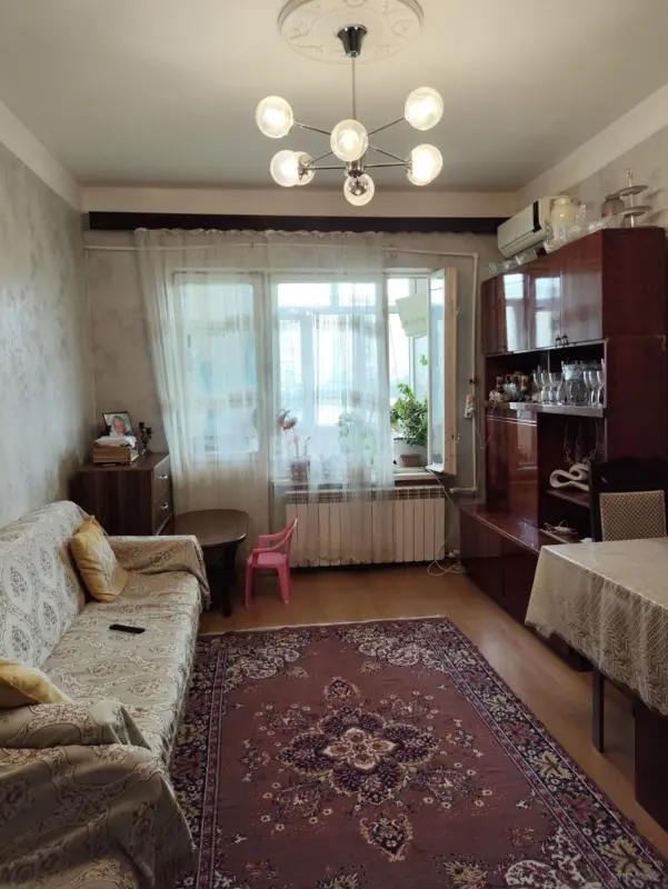 Satılır 4 otaqlı mənzil 100 m²