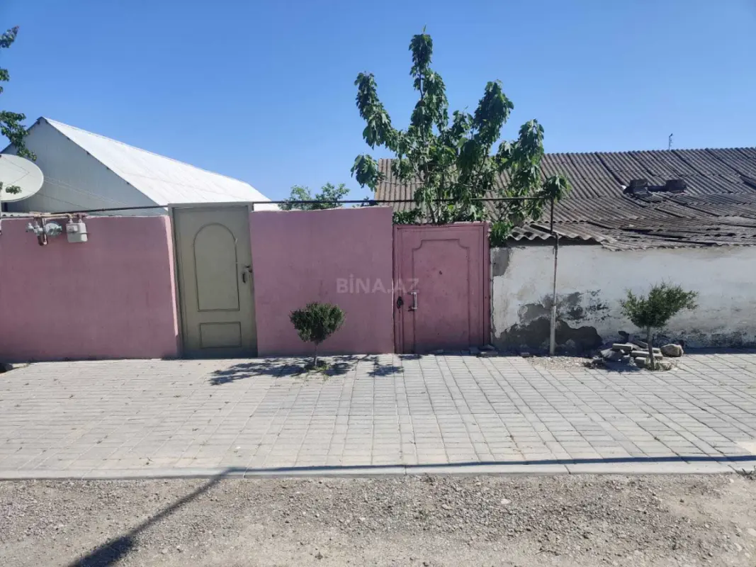 Satılır 2 otaqlı həyət evi 79 m²