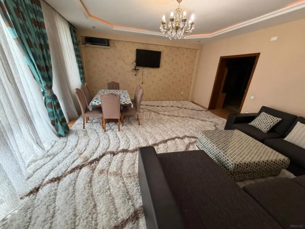 Kirayə verilir 3 otaqlı mənzil 140 m²