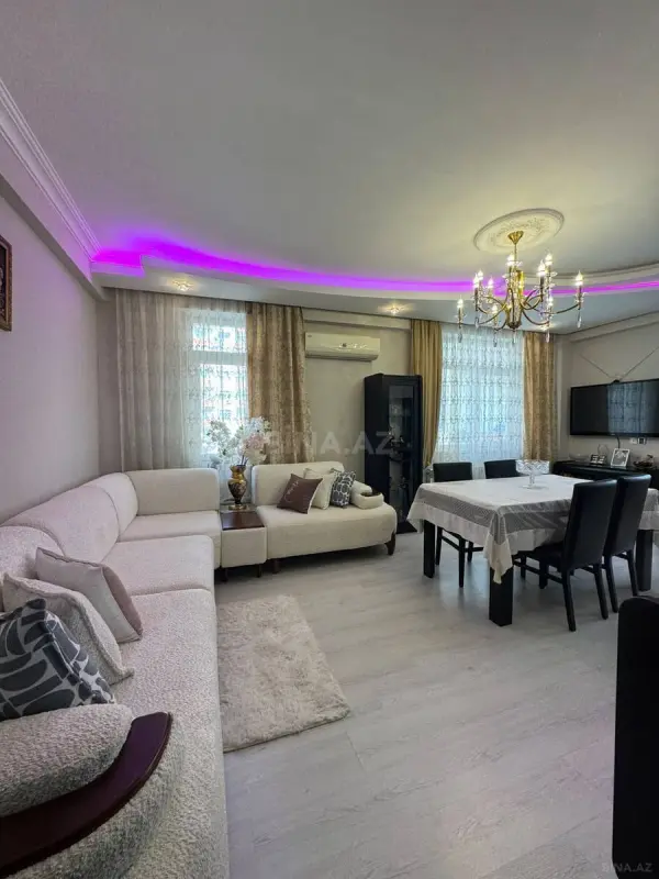 Kirayə verilir 2 otaqlı mənzil 110 m²