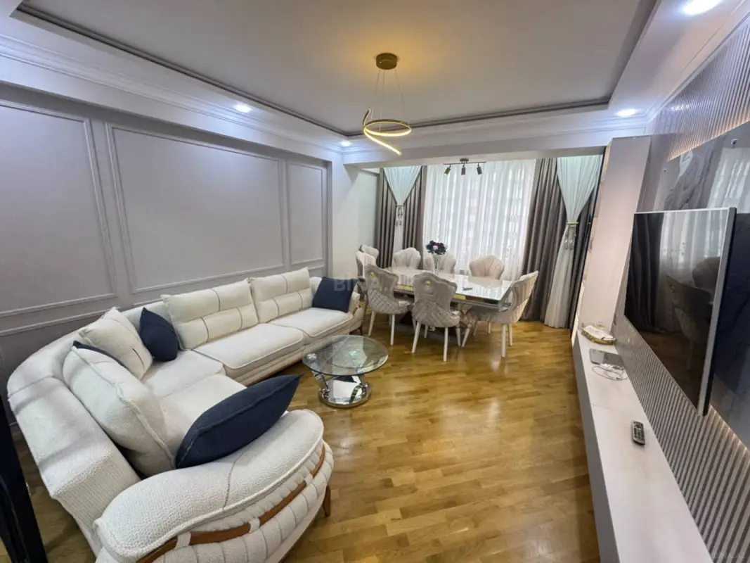 Satılır 2 otaqlı mənzil 80 m²