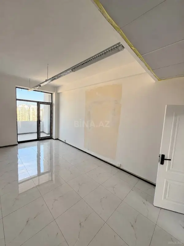 Kirayə verilir 2 otaqlı ofis 38 m²