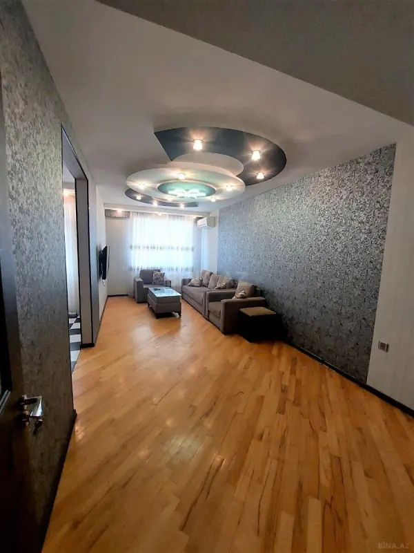 Satılır 3 otaqlı mənzil 152 m²