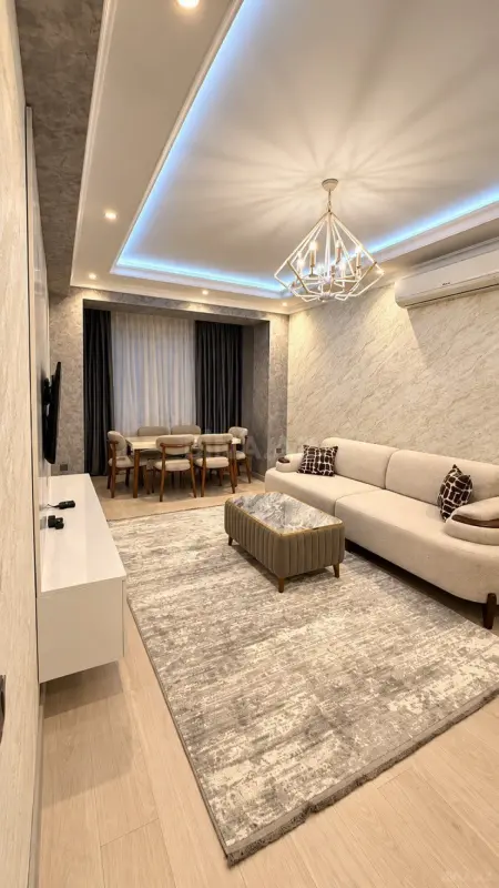 Kirayə verilir 2 otaqlı mənzil 100 m²