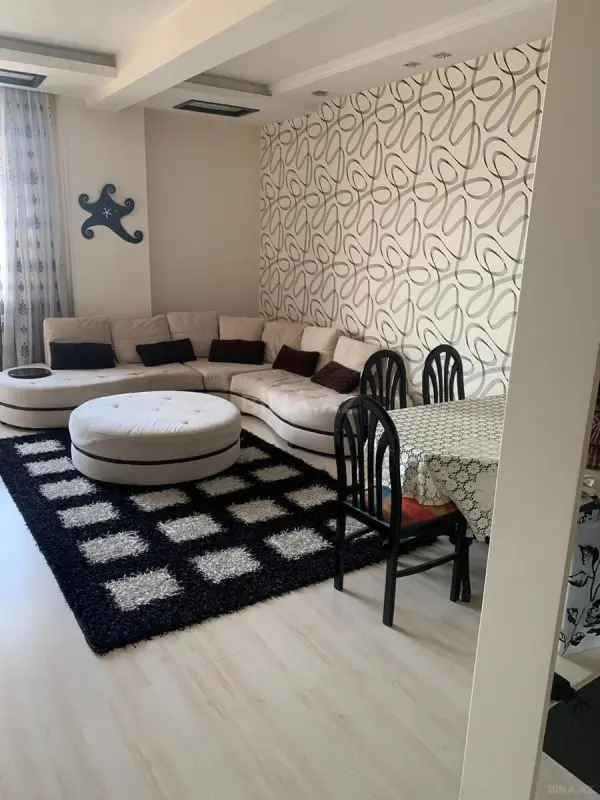 Satılır 2 otaqlı mənzil 87 m²