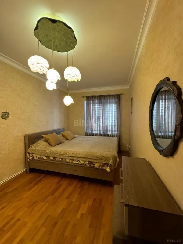 Kirayə verilir 2 otaqlı mənzil 65 m²