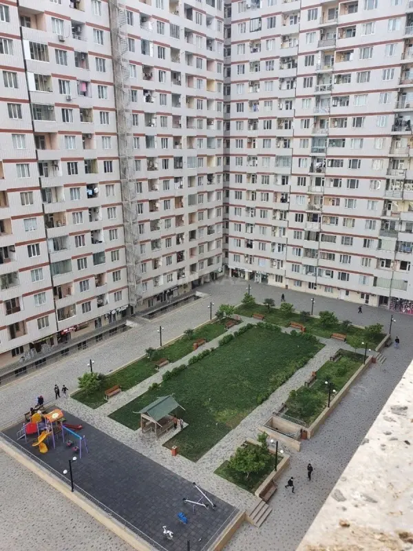 Satılır 3 otaqlı mənzil 124 m²