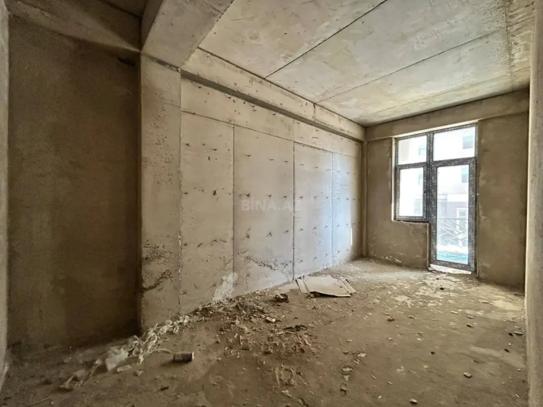 Satılır 4 otaqlı mənzil 156 m²