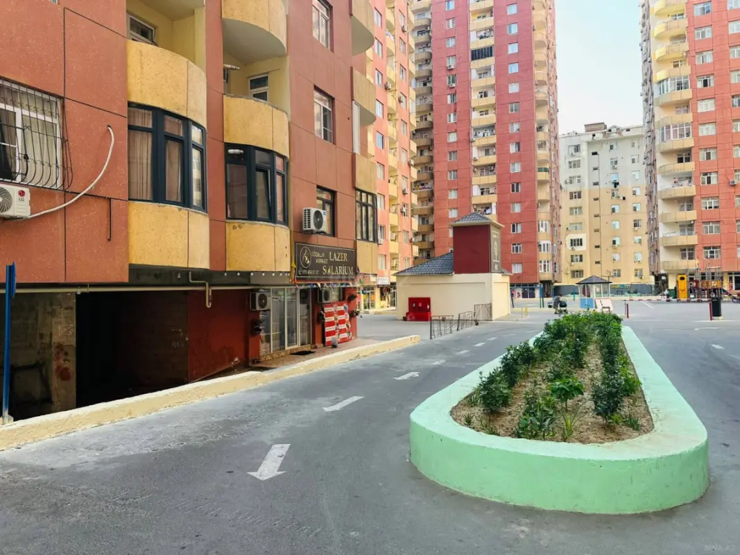 Satılır 3 otaqlı mənzil 98 m²