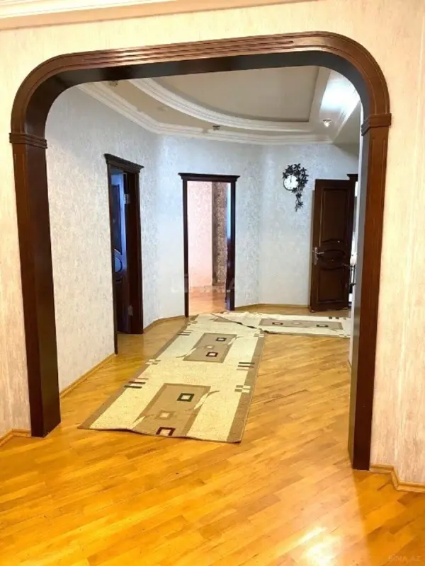 Satılır 3 otaqlı mənzil 125 m²