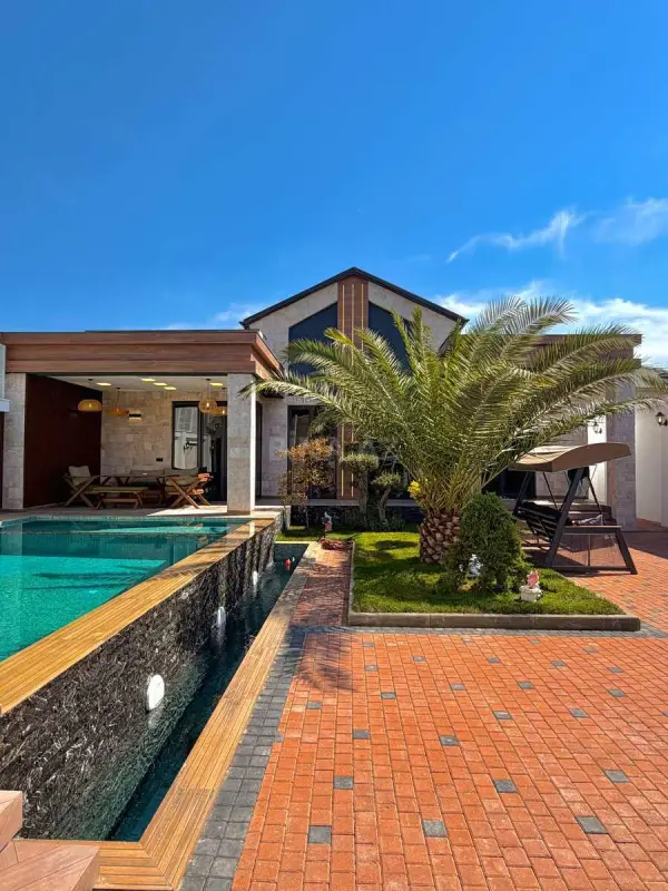Satılır 4 otaqlı həyət evi 200 m²