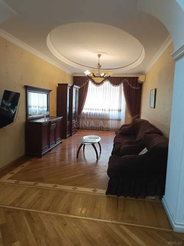 Kirayə verilir 3 otaqlı mənzil 150 m²