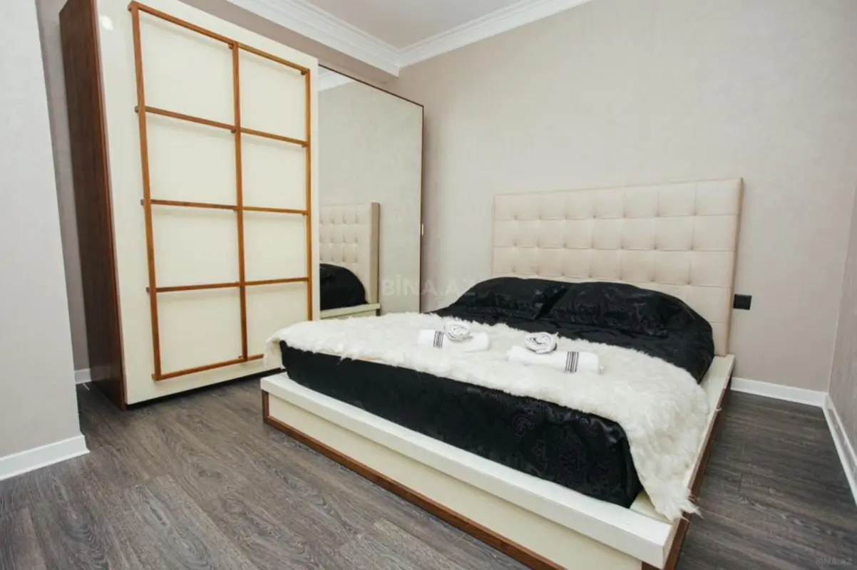Kirayə verilir 3 otaqlı mənzil 167 m²