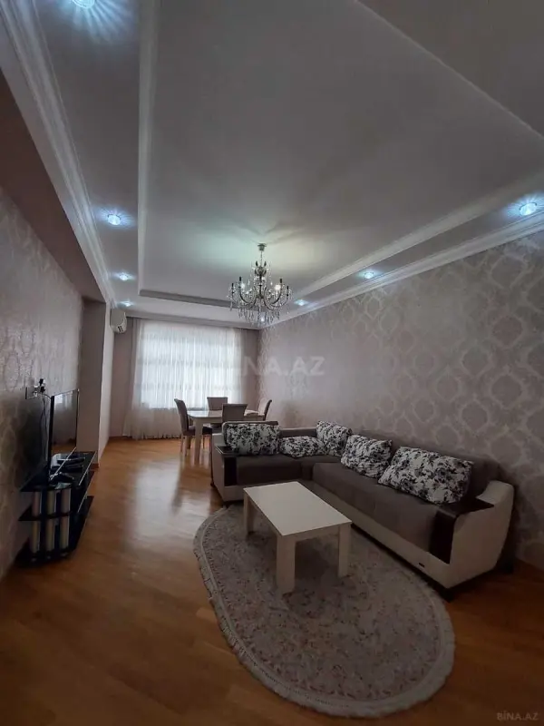 Kirayə verilir 3 otaqlı mənzil 130 m²