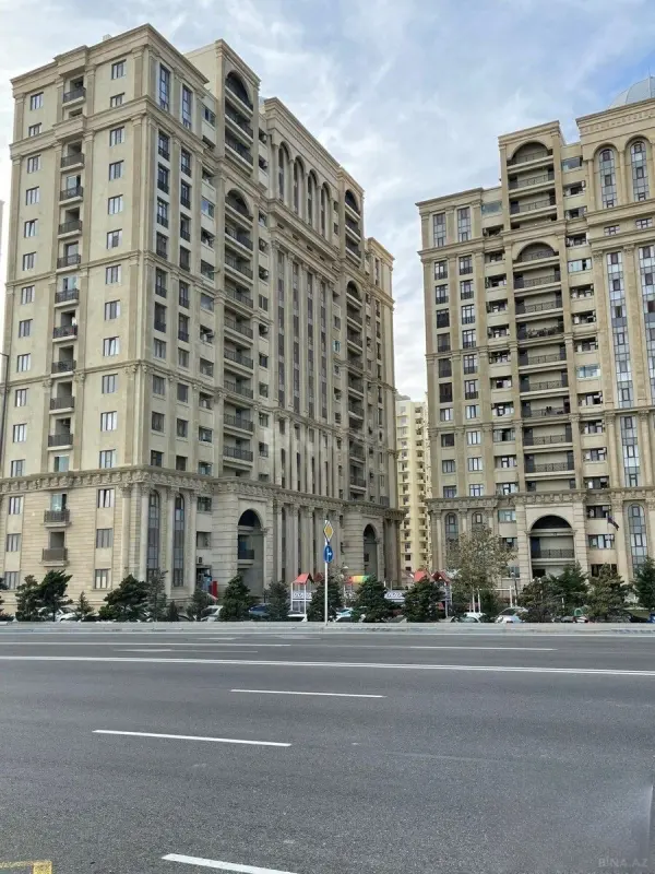 Satılır 2 otaqlı mənzil 75 m²