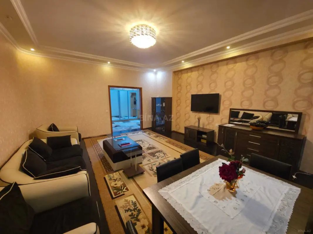 Satılır 3 otaqlı mənzil 141 m²