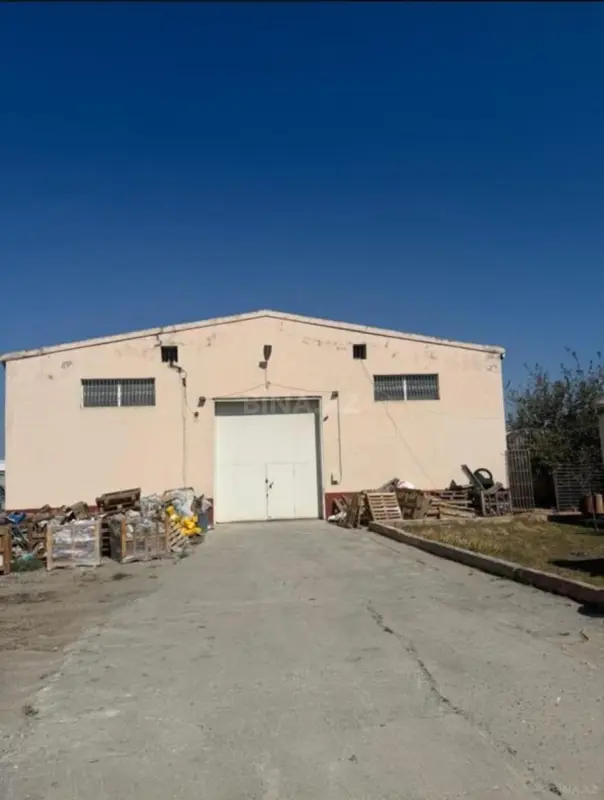 Satılır obyekt 1050 m²