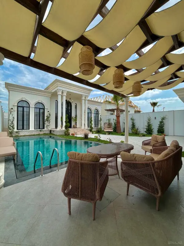 Satılır 5 otaqlı həyət evi 220 m²